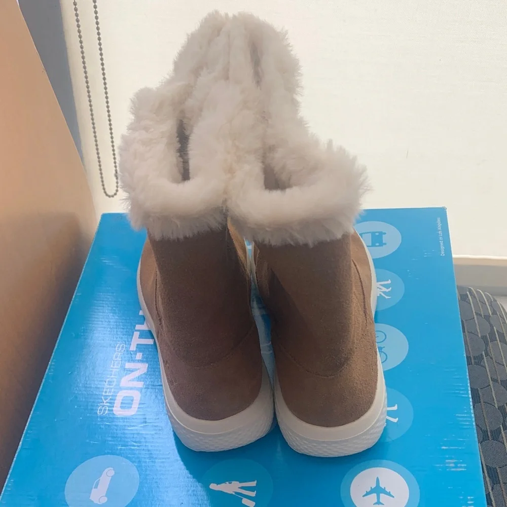 Skechers Tan Faux-Shearling Mid-Calf Winter Boots